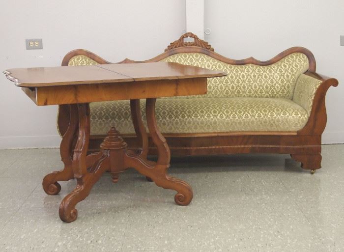 8.25 Victorian Sofa and Dining table