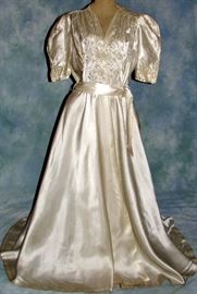 1930s dressing gown