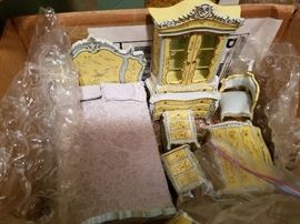 Bespaq bedroom doll house furniture