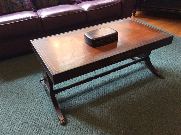 ANTIQUE COFFEE TABLE WITH THE CLAW FEET