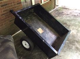 PULL BEHIND FOR LAWN MOWER IN GREAT CONDITION