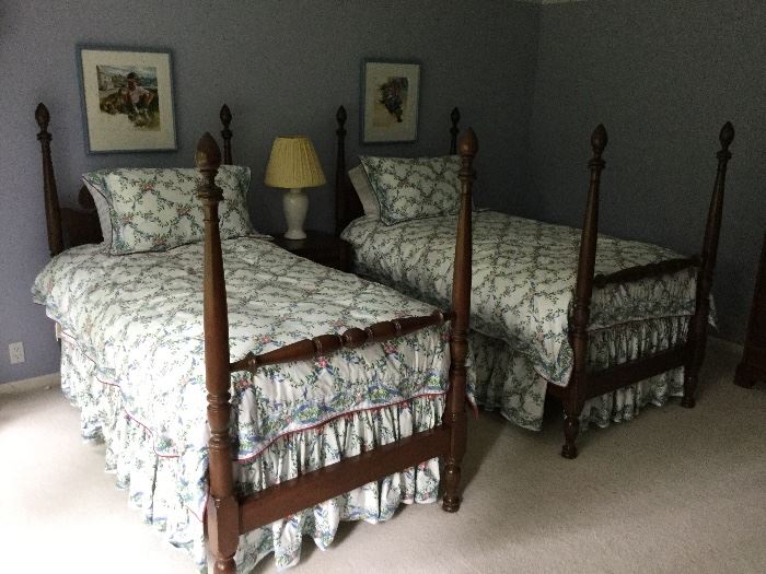 Antique Poster Twin Beds w/Bedding and Optional Mattress