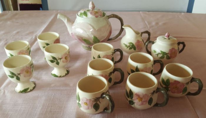 FVM084 Franciscan Teapot & Mugs - England, Portugal
