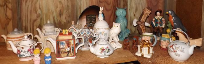 FVM090 Vintage Ceramic Teapots, Figurines and More!
