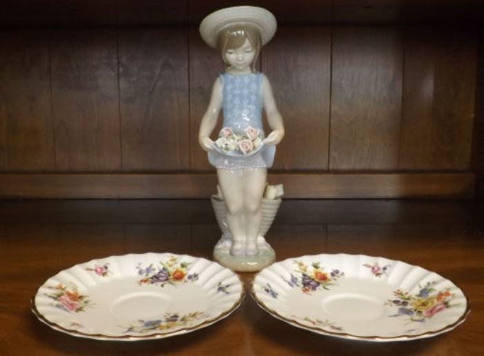 FVM104 Llladro Figurine & Royal Worcester Fine China Saucers
