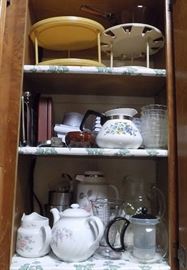 FVM129 Mystery Kitchen Cabinet Lot
