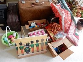 Assorted Decorations