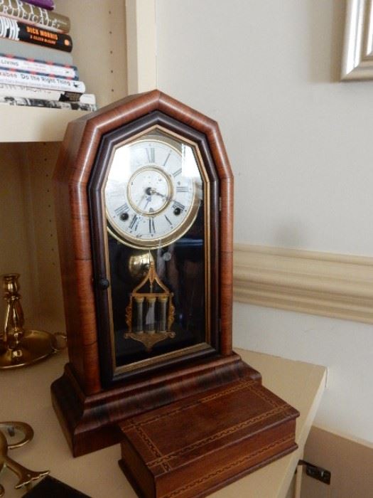 ROSEWOOD BEEHIVE MANTEL CLOCK WITH MERCURY PENDULUM