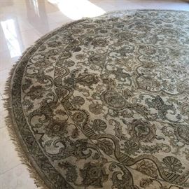 Large round Wool Rug in Entry - 