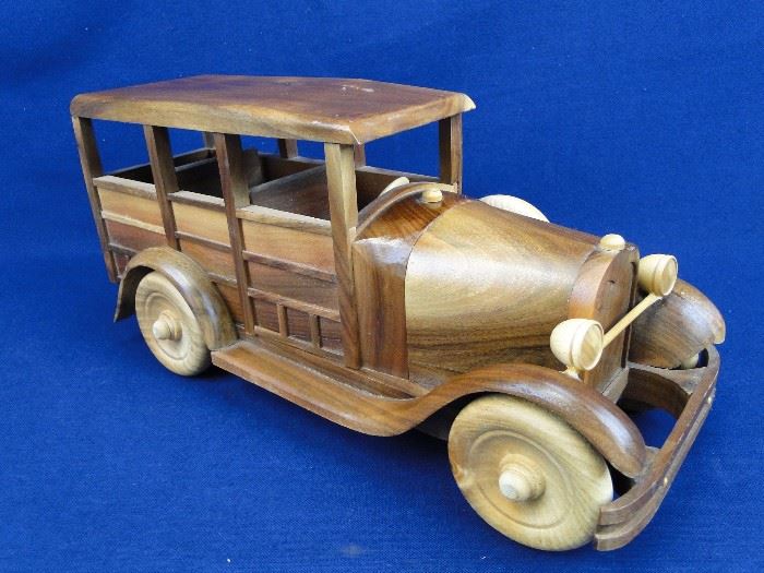 Wooden Vintage Wagon