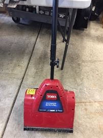 Toro power shovel also not at this sale, but available in Hawthorn Woods sale. Ask Kathy for details! ASKING $60