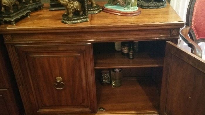 Sideboard/liquor cabinet, Very nice.