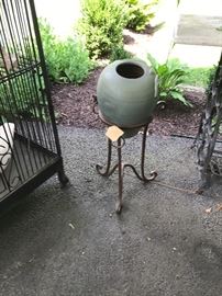 Plant Stand & Urn