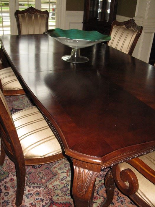 Bernhardt dining table with 8 chairs