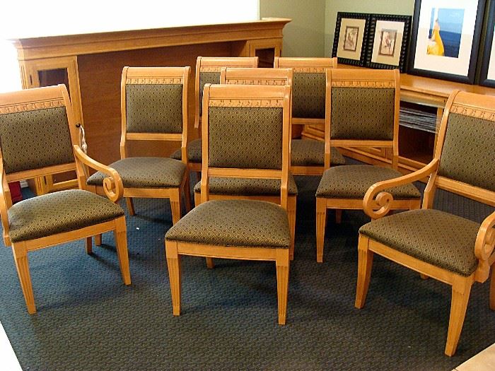 Set of eight dining chairs in excellent condition