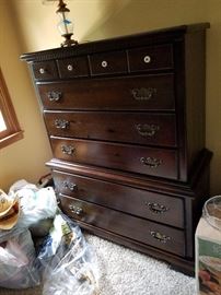 Great  chest of drawers