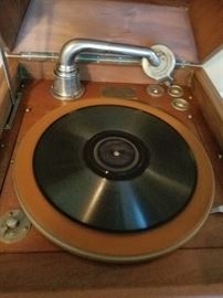 Working phonograph