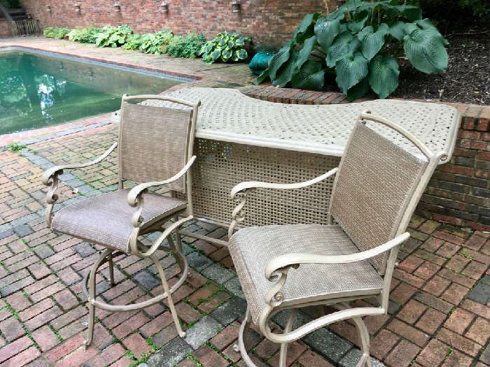 Outdoor Bar & Swivel Chairs