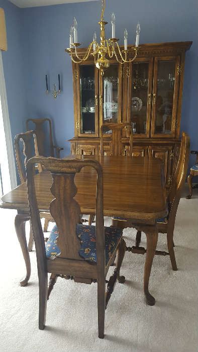 French Country Oak dining room table with 6 chairs and two 15" leaves   64"x 45"   $250