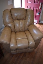 This lounge chair was SOLD on LINE before the one day sale!