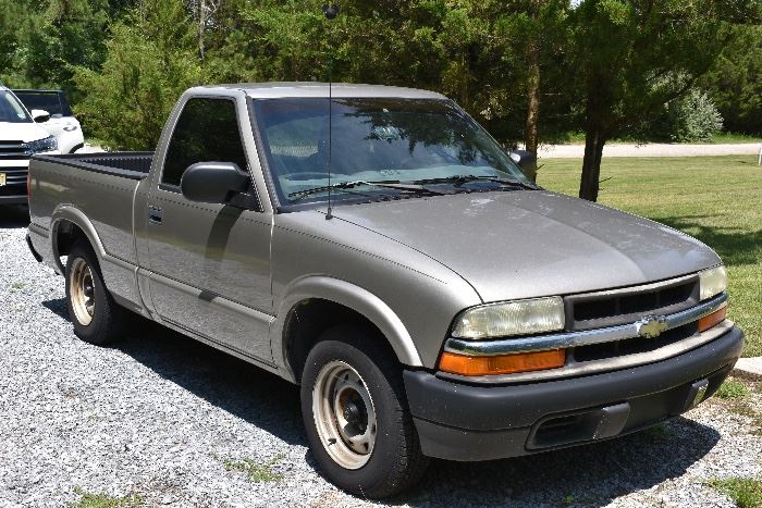 2003 Chevy S10 with 93,515 miles, new tires