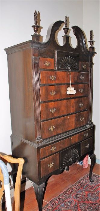 1930s 11-Drawer Mahogany Chest on Chest Tall Boy w/Turned Flame Finials & Original Brass