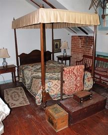 Pencil Post Canopy Bed