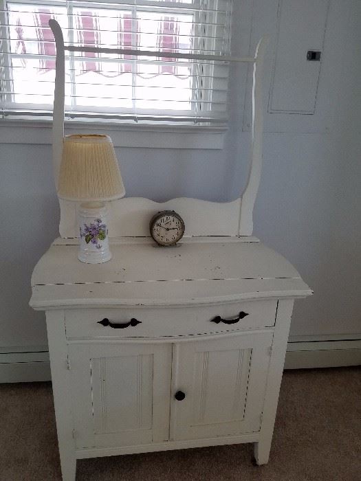 another cottage washstand