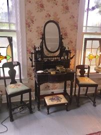 French dressing table, vanity items