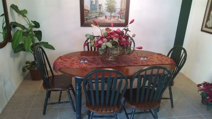 kitchen table with 6 chairs very nice 150