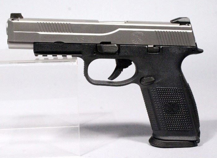 FNH USA FNS-40L Longslide Pistol, .40 S&W, SN# GKU0128027, 3-14 Rd Mags, Grip Panel, Hard Case, Lock, & Paperwork