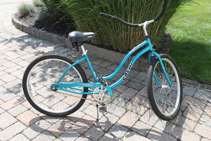 Women's Bicycle - Caloi Beach Cruiser (Aqua)
