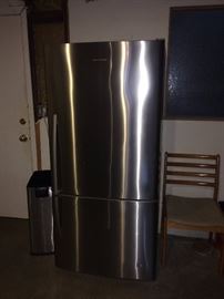 Refridgerator/Freezer - Fisher Paykel