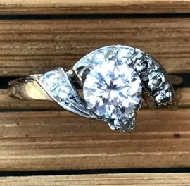 Ladies 14k gold Diamond Ring  .89 carat Center Stone