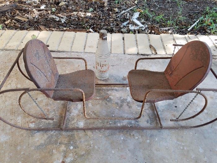 Vintage retro metal face to face garden chairs