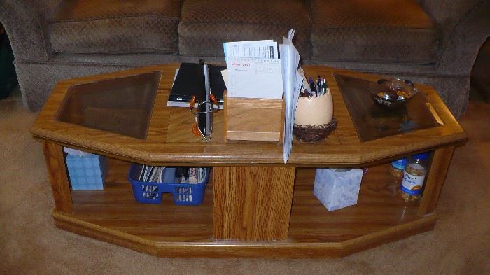 OAK AND GLASS COFFEE TABLE