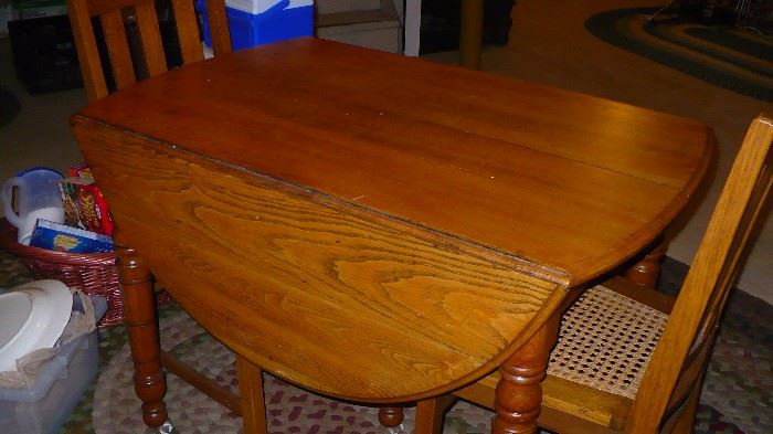 VERY NICE OAK DROP LEAF TABLE AND 2 CHAIRS