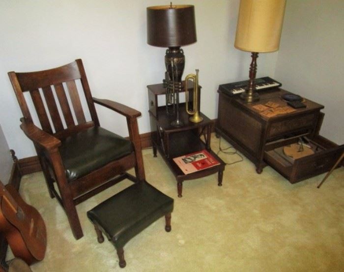 Mission style chair w/ foot stool, misc. tables/lamps, pull out record player