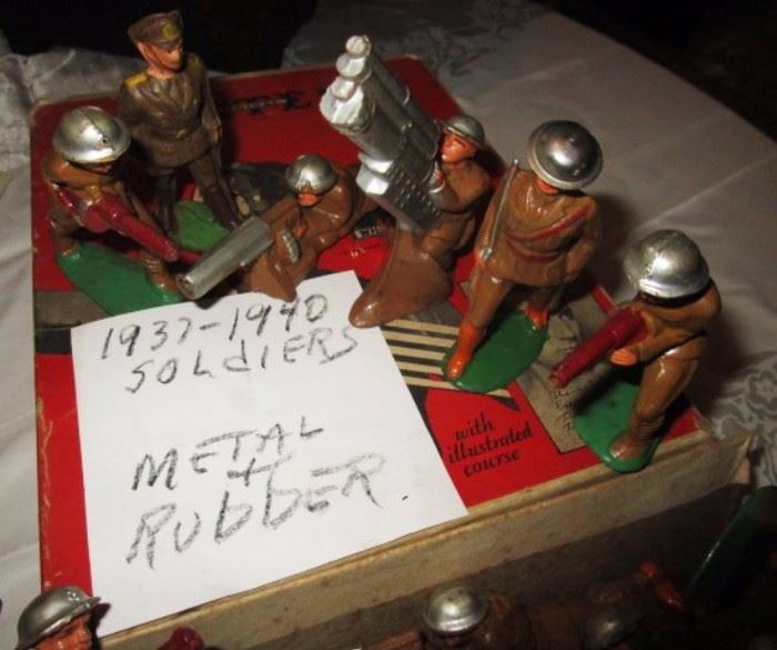 1937-40 Metal soldiers