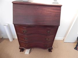 Mahogany Desk With Bow Front and Claw and Ball Front Feet,