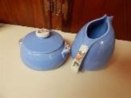 Hall 's Rose Parade Creamer and Sugar