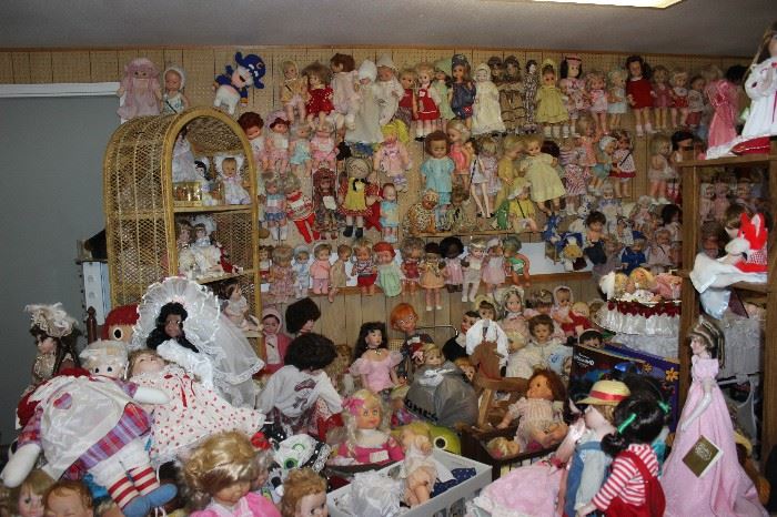 Just a few of the dolls.....you've never seen anything like this!