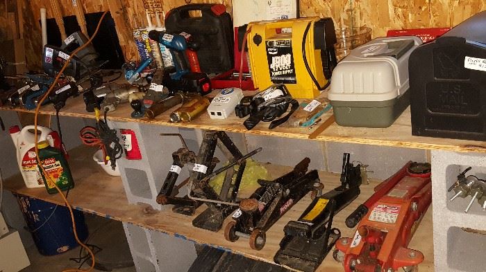 Black and Decker and many other brands of cordless and antique corded power drills