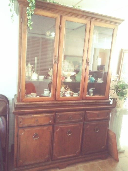 Hand-crafted Hutch