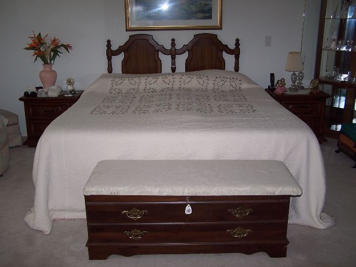 King Headboard -  twin beds (iComfort mattresses)