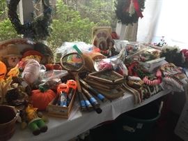 HALLOWEEN DECORARTIONS