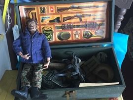 G I JOE DOLL WITH CARRYING CASE AND ACCESSORIES