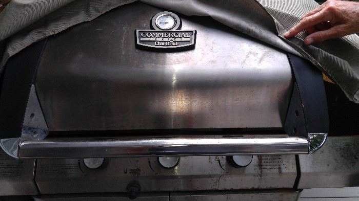 Commercial charbroil grill