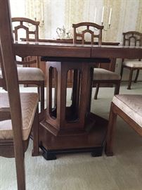 WALNUT DINING TABLE WITH 2 LEAVES AND CHAIRS - 6 SIDE AND 2 ARM (PADS ALSO AVAILABLE FOR TABLE) - EXCELLENT CONDITION