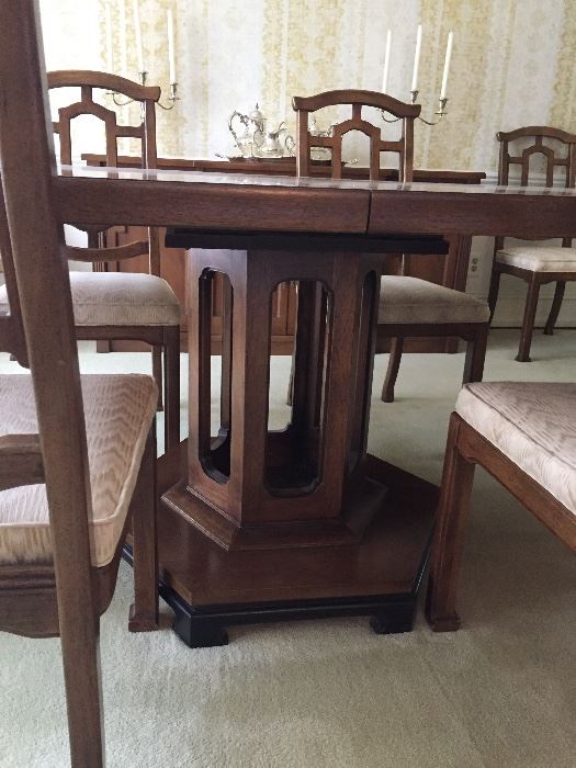 WALNUT DINING TABLE WITH 2 LEAVES AND CHAIRS - 6 SIDE AND 2 ARM (PADS ALSO AVAILABLE FOR TABLE) - EXCELLENT CONDITION